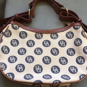 Dooney & Bourke
